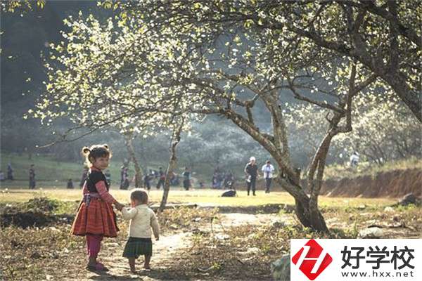 張家界少數(shù)民族加分政策是什么？中專(zhuān)升大專(zhuān)加分嗎？