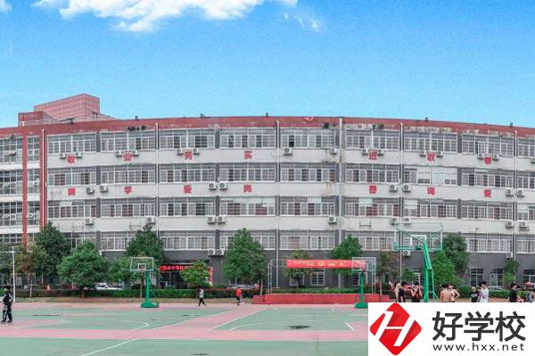 長(zhǎng)沙中部鐵路航空中等職業(yè)學(xué)校怎么樣？專業(yè)有哪些？