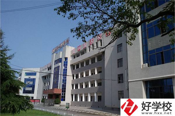 岳陽有哪些示范中專推薦？有什么辦學(xué)優(yōu)勢？