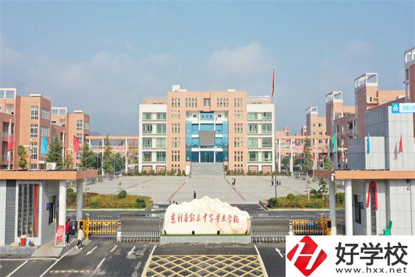 張家界重點(diǎn)中專有哪些？辦學(xué)特色是什么？