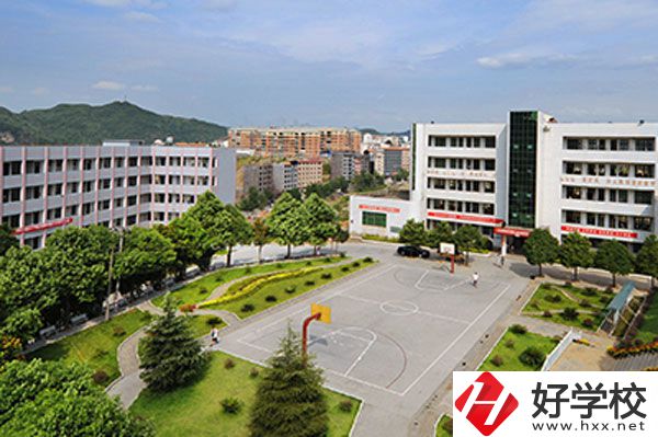 在瀘溪縣第一職業(yè)中學學平面設計怎么樣？