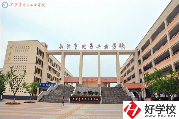 長(zhǎng)沙學(xué)費(fèi)便宜的中專(zhuān)有哪些？有什么招生專(zhuān)業(yè)？