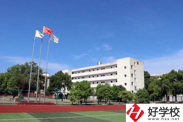 湘潭鐵路工程學(xué)校開設(shè)了哪些專業(yè)？就業(yè)前景如何？