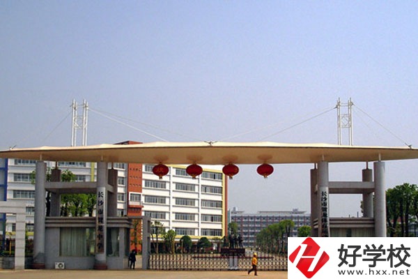 長(zhǎng)沙市賀龍?bào)w育運(yùn)動(dòng)學(xué)校有哪些招生專業(yè)？
