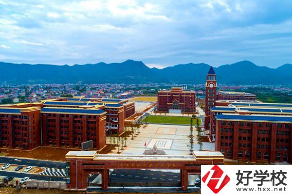 湖南省湘北職業(yè)中專學(xué)校的辦學(xué)規(guī)模怎么樣？