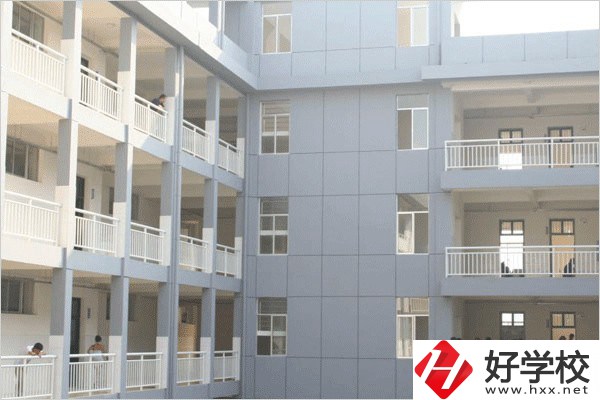 張家界公辦中職有哪些？學(xué)費(fèi)多少？