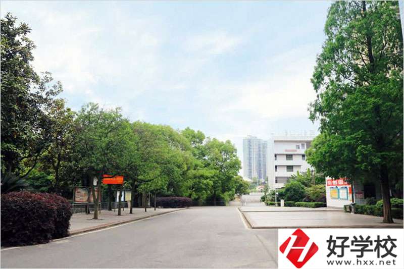 邵陽(yáng)工業(yè)學(xué)校有哪些專業(yè)？招生要求是什么？