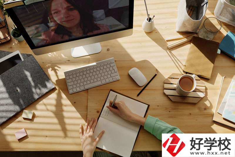 新化縣楚怡工業(yè)學(xué)校是職高嗎？怎么樣？