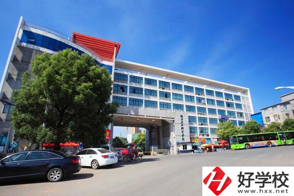 長沙辦學規(guī)模最大的職校是哪一所？有什么招生專業(yè)？
