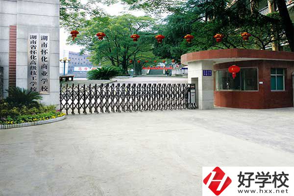 懷化哪所中專學(xué)?？梢詫W(xué)中餐烹飪專業(yè)？有哪些課程？