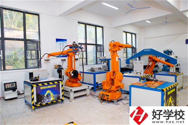 邵陽市機電職業(yè)技術(shù)學校有哪些助學政策？