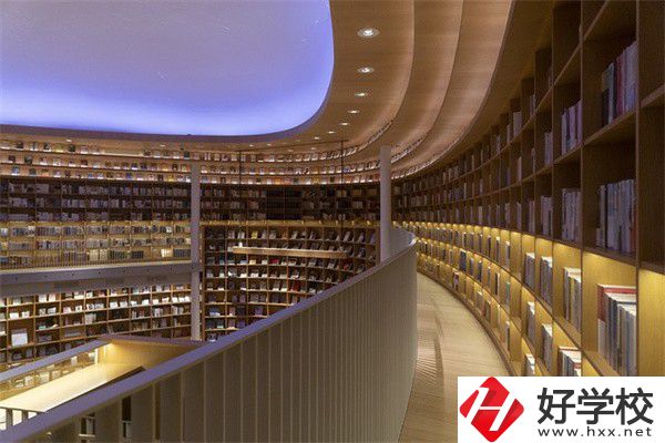 益陽公辦的中專有什么？上中專要考慮哪些問題？