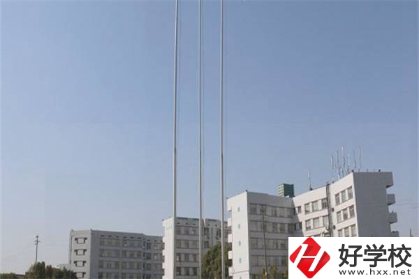 湖南有學煙花爆竹專業(yè)的職校嗎？這個專業(yè)怎么樣？