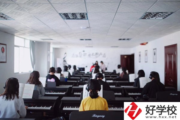 長沙“最美職?！庇心男?？辦學條件怎么樣？