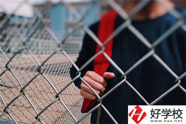 在湖南讀高中和讀職高有什么不同？職高生有什么優(yōu)勢(shì)？