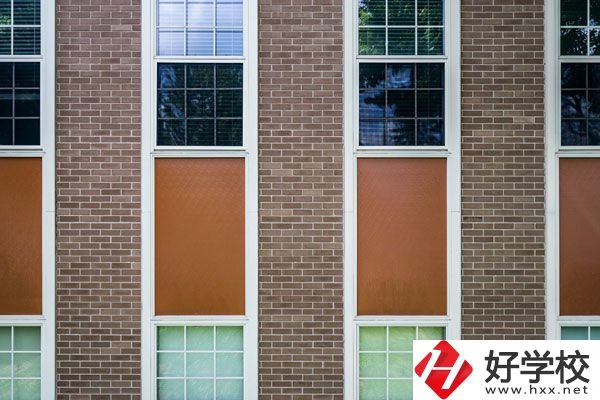 資興市職業(yè)中專環(huán)境好不好？宿舍怎么樣？