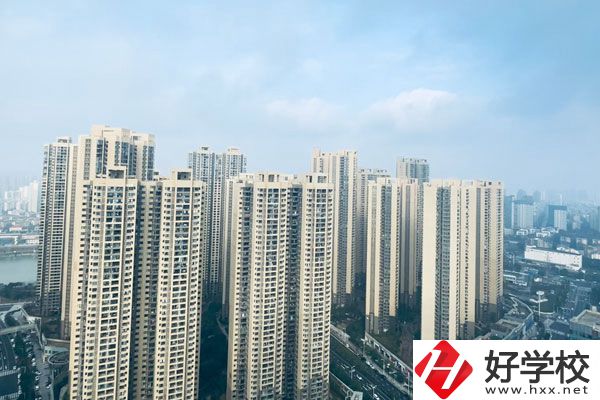 株洲南方航空高級技工學校空乘專業(yè)怎么樣？