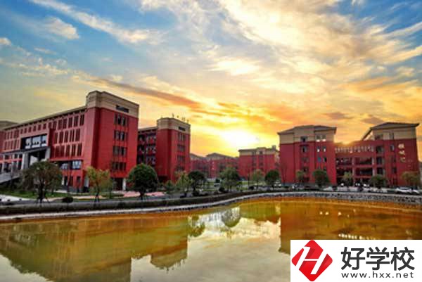 桃江縣職業(yè)中專開(kāi)設(shè)了哪些熱門專業(yè)？