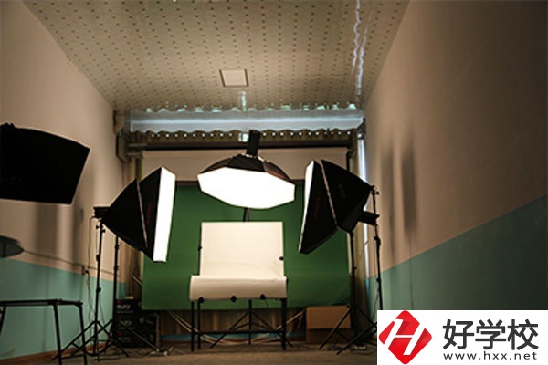 邵陽工業(yè)學校實訓(xùn)室