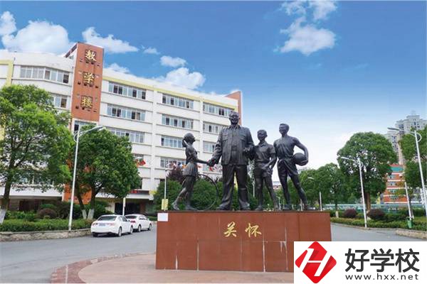 長沙衛(wèi)校推薦，中職學(xué)校學(xué)醫(yī)衛(wèi)專業(yè)有用嗎？