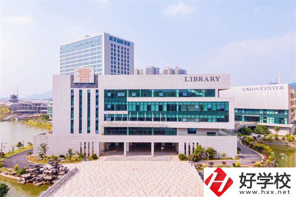 在湖南學(xué)外語可以讀什么職校？最新招生要求是什么？