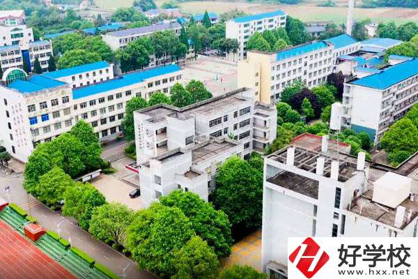 湖南瀏陽有什么好的中?？梢酝扑]？學(xué)什么專業(yè)好？