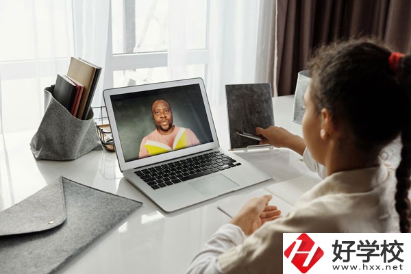 桂陽縣職業(yè)技術(shù)教育學(xué)校環(huán)境怎么樣？宿舍好不好？