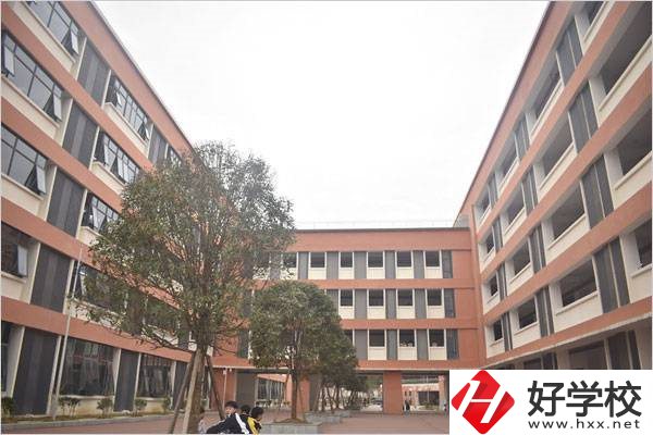 湘西學什么專業(yè)好就業(yè)？有什么學校推薦？
