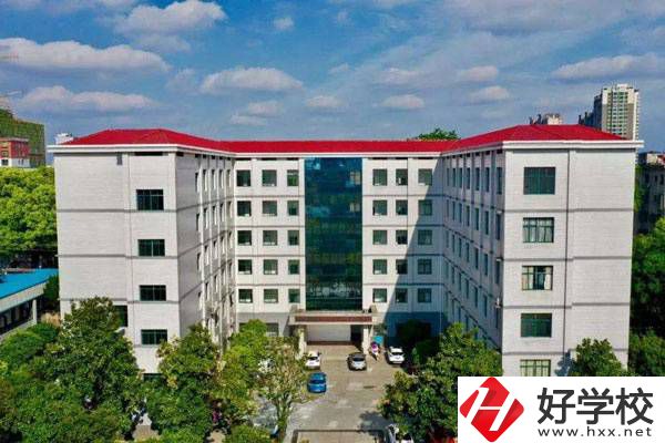耒陽有師范學(xué)校嗎？師范專業(yè)好就業(yè)嗎？