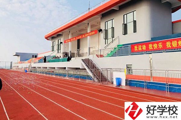 瀏陽市中協(xié)高新科技學(xué)校有哪些特色專業(yè)？就業(yè)前景如何？