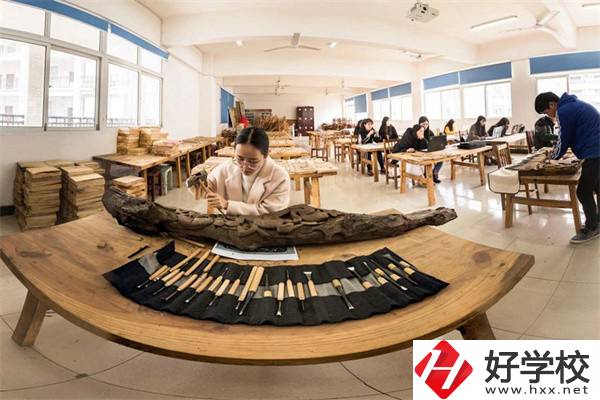 湘西有學(xué)習(xí)中西面點(diǎn)的學(xué)校嗎？專業(yè)好就業(yè)嗎？