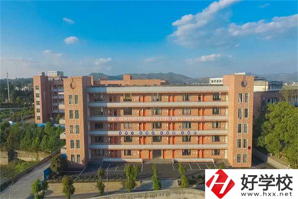 武岡市職業(yè)中專學(xué)校管理模式是怎樣的？口碑如何？