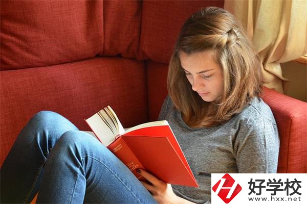 在湖南考不上高中怎么辦？女孩學(xué)點(diǎn)什么好？