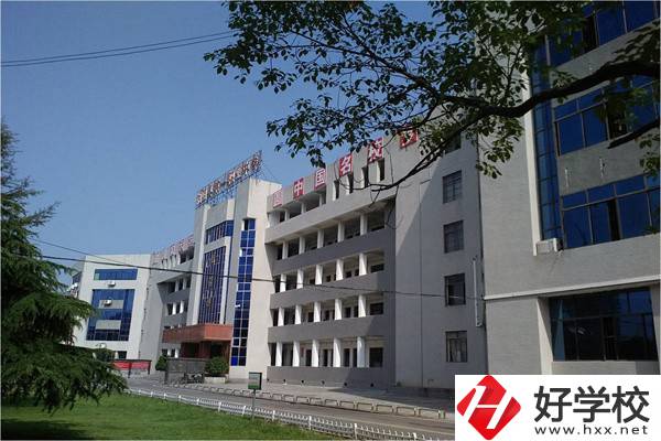 湘陰縣第一職業(yè)中等專業(yè)學(xué)校有哪些專業(yè)？就業(yè)率高嗎？
