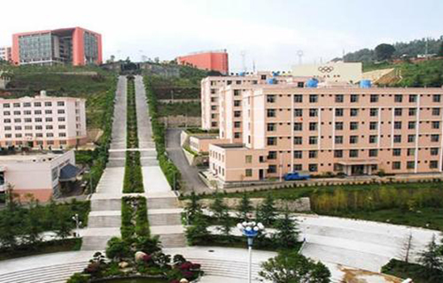 麗江市農業(yè)機械化技術學校