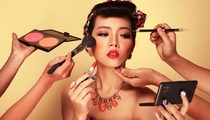 美容美發(fā)與造型化妝專業(yè)好就業(yè)嗎？