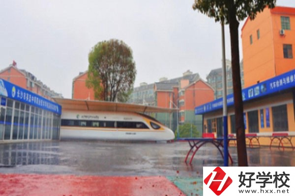 長沙市英藍中等職業(yè)學校怎么樣？有哪些專業(yè)？