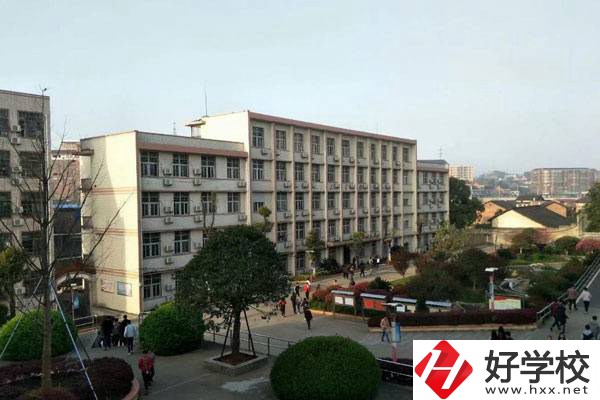 湖南有學服裝設計與工藝專業(yè)的職校嗎？就業(yè)情況如何？