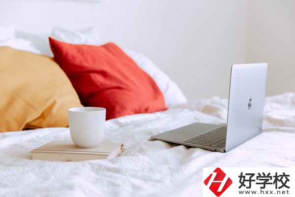 懷化啟航衛(wèi)生學(xué)校護(hù)理專業(yè)好不好？學(xué)費貴嗎？