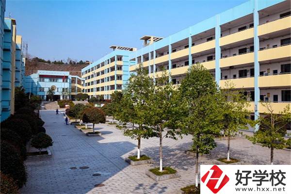 長沙財(cái)經(jīng)學(xué)校怎么樣？學(xué)費(fèi)貴不貴？
