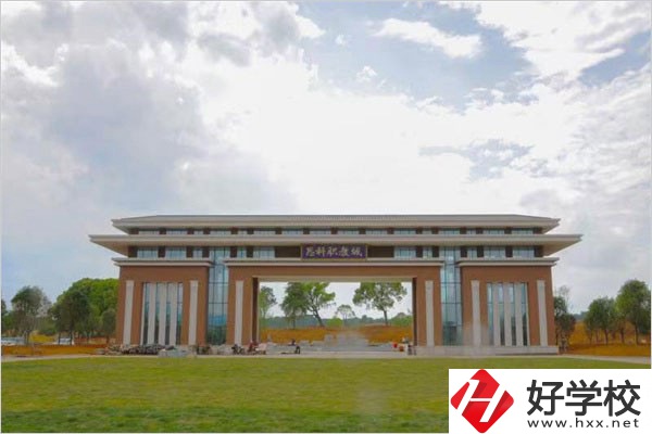怎么去郴州思科中等職業(yè)學校？交通方便嗎？