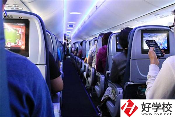 衡陽市藍(lán)天工程學(xué)校是公辦還是民辦？有什么特色專業(yè)？
