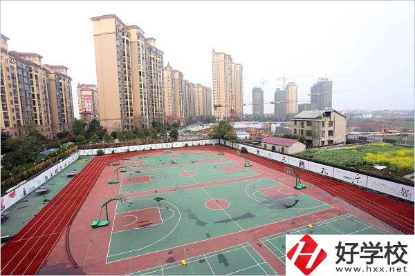 益陽(yáng)科技工程學(xué)校是一所怎樣的職校？