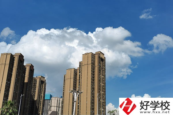 新邵縣職業(yè)中專學校怎么樣？值得報考嗎？