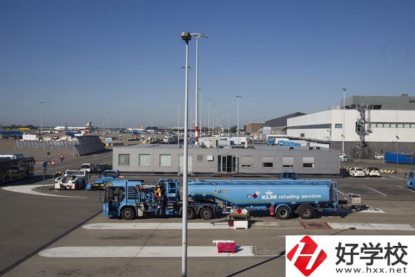 湖南華航鐵路科技技工學(xué)校校園管理如何？