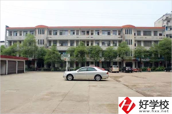 永州市第二技工學(xué)校有哪些優(yōu)惠政策？優(yōu)勢如何？