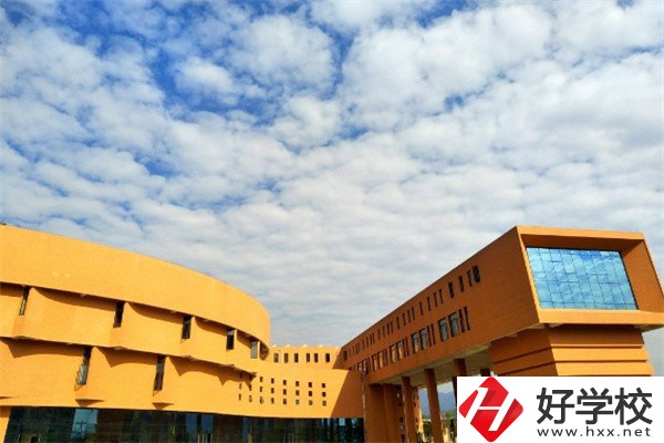 懷化有沒有五年制大專？可以學哪些專業(yè)？