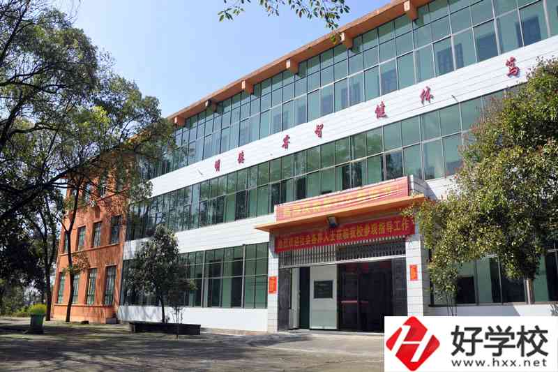 衡陽(yáng)蔡倫科技中等職業(yè)學(xué)校有哪些招生專業(yè)？如何收費(fèi)？