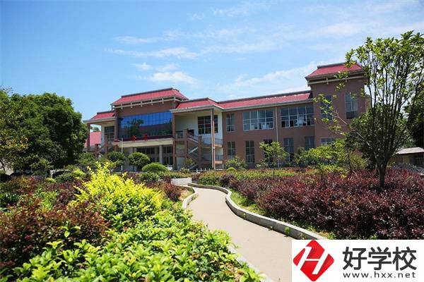 懷化的公辦中專有什么辦學(xué)特色？可以學(xué)什么專業(yè)？