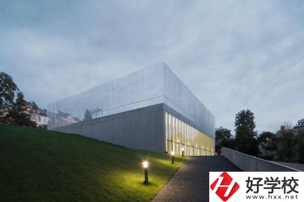 益陽哪些公辦中專比較好？它們有哪些特色專業(yè)？